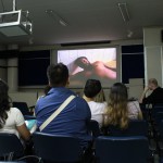 Amanda-Melo_Exibição-de-documentários-durante-a-oficina-de-Schettino